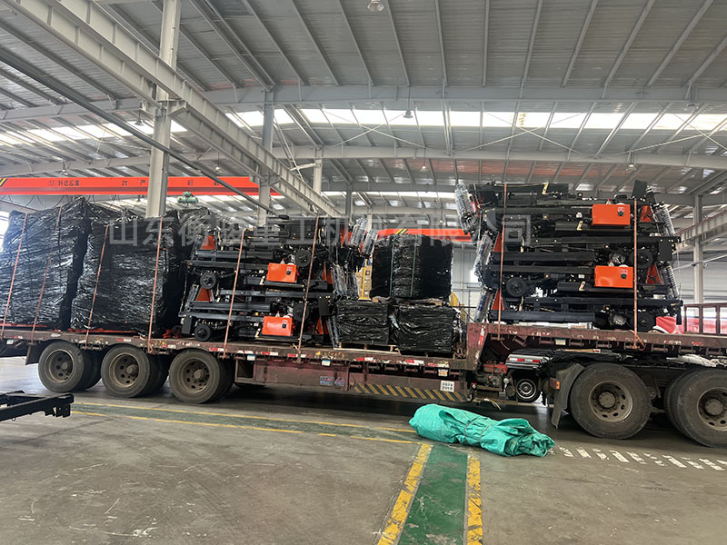  20台柴油三轮车散件出口发货